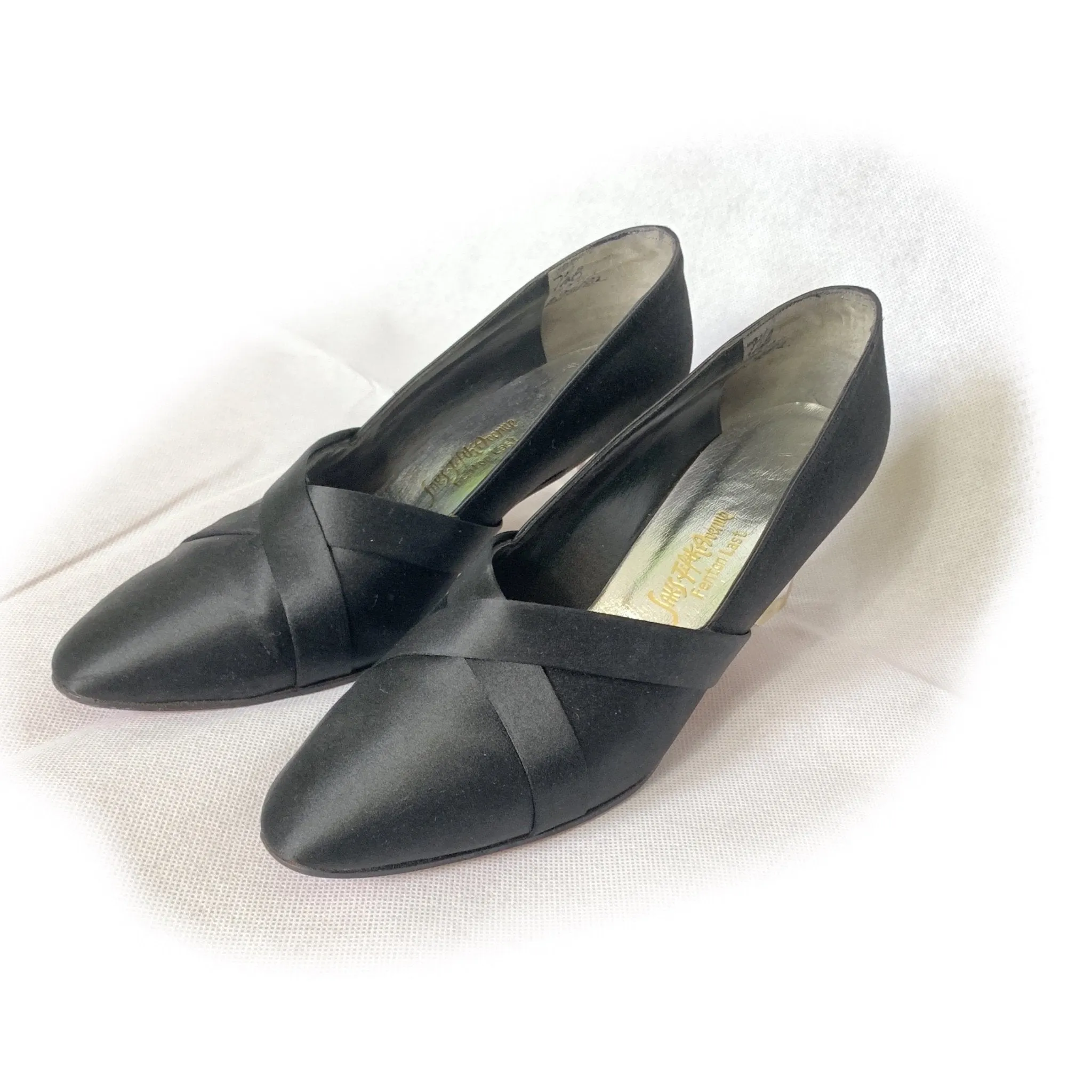 1960s Black Kitten Heel Pumps in Black Satin with a Lucite Heel. Made for Saks Fifth Avenue.