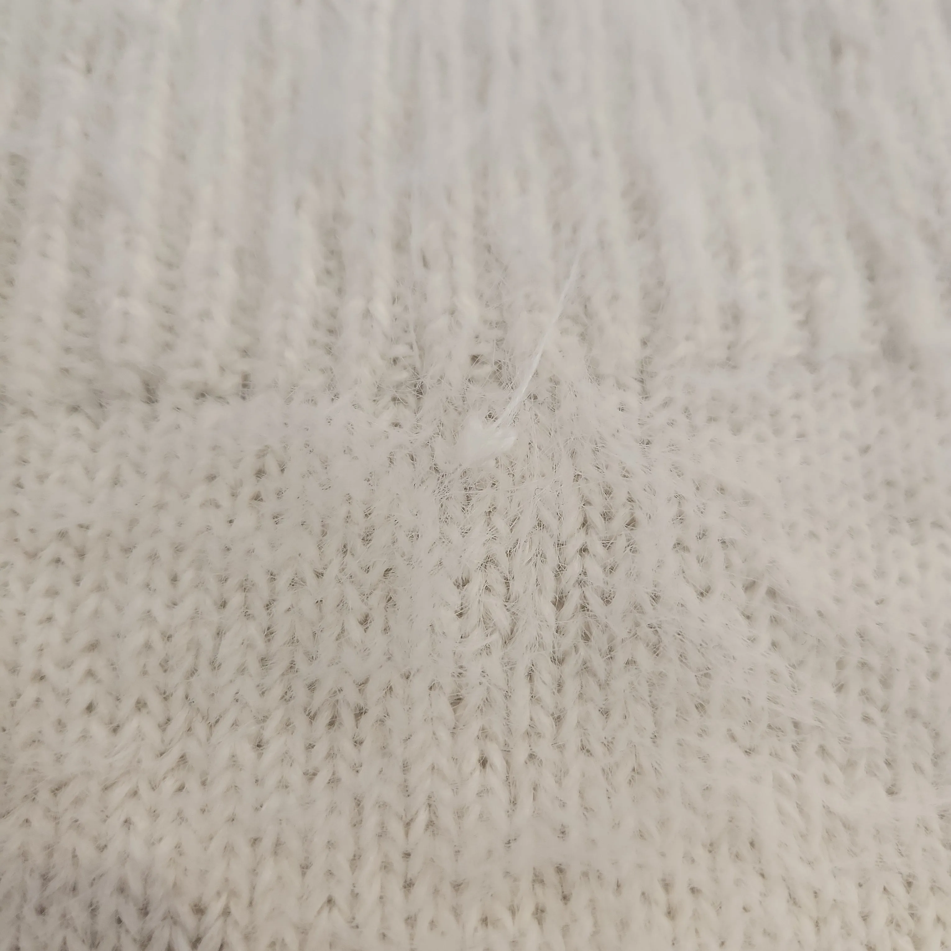 H&M White Fuzzy Sweater | Pre Loved |