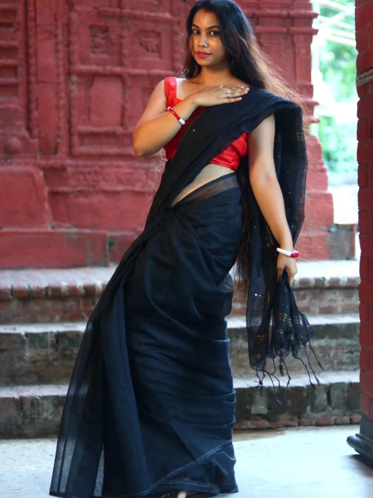 Odette Black Cotton  Saree  With Unstitched Blouse for Women